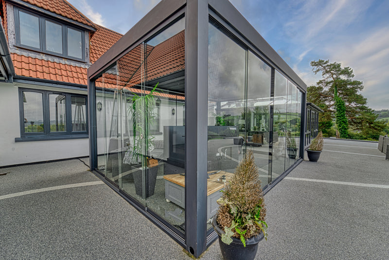 Pinela Retractable Roof