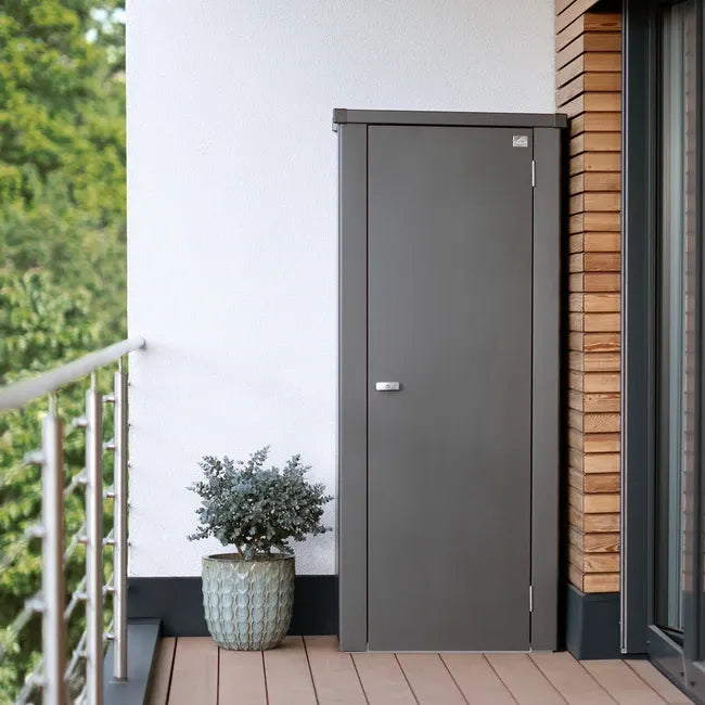 Julia Patio Locker