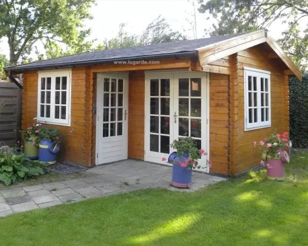 B24 Log Cabin