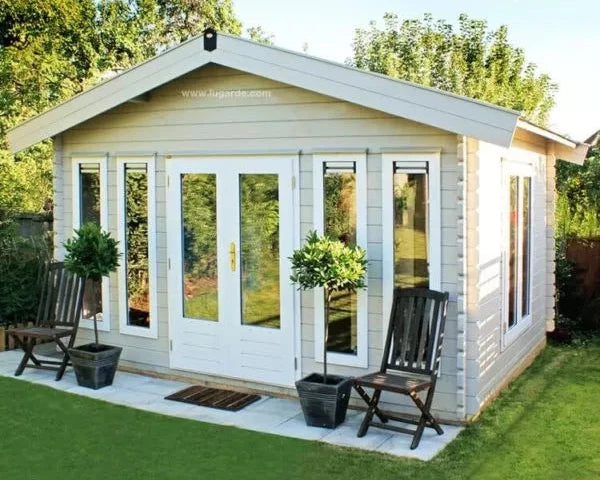 B15 Log Cabin