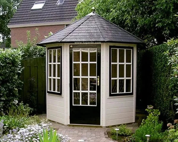 P82 Summerhouse