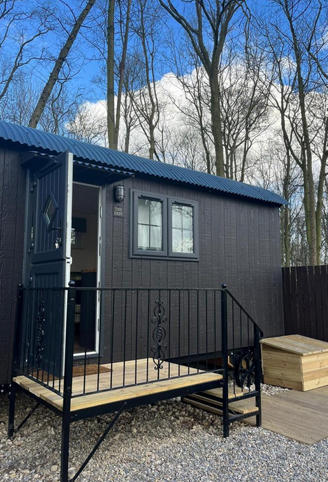 Shepherds Hut Glamping Pod In Black